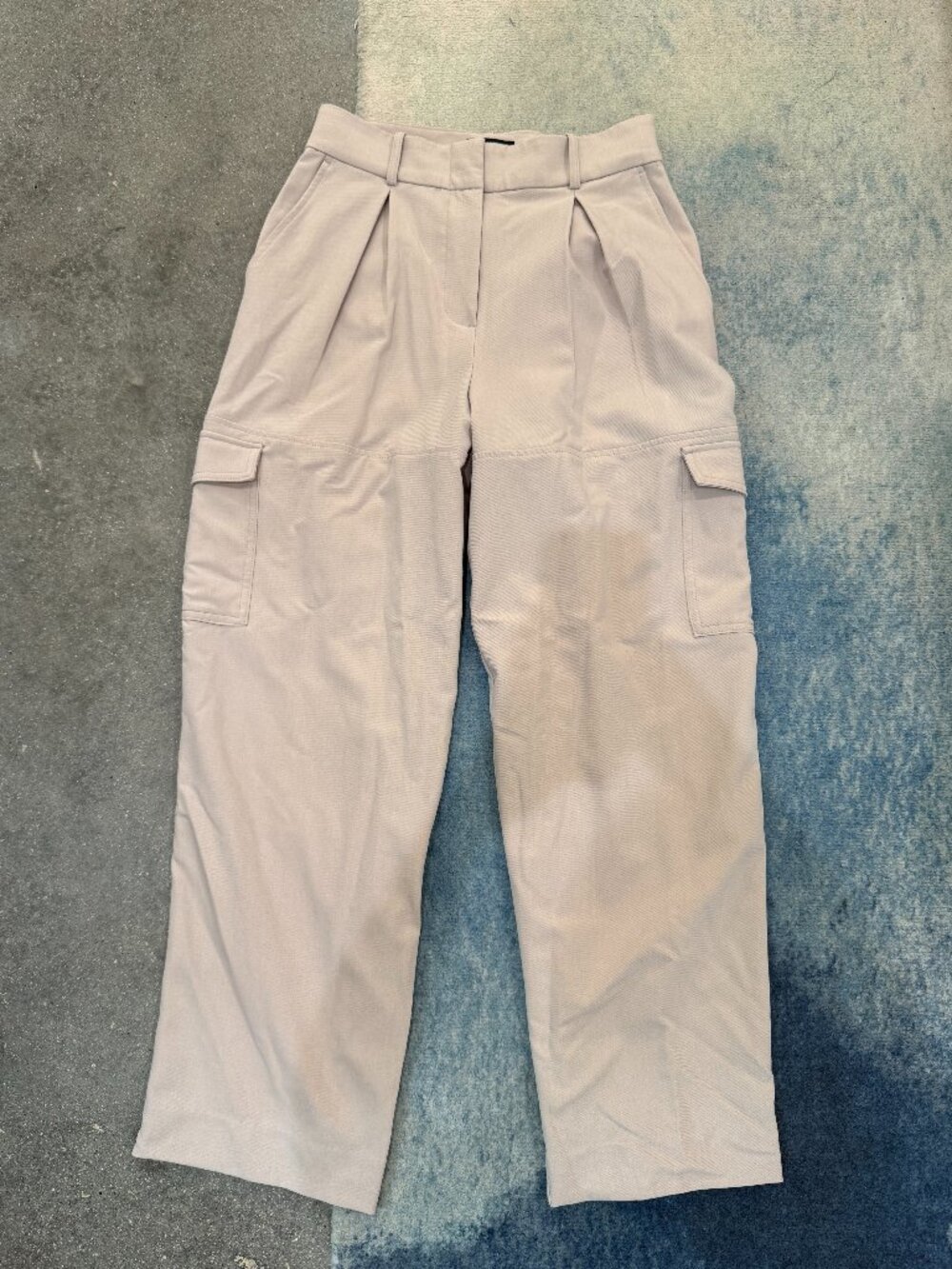 Banana Republic Beige Wide Leg Cargo Pants NEW - Size 0